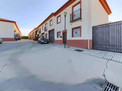 Casa en calle Albayara, 1